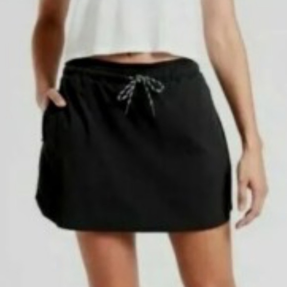 Athleta Black Crest Skort Size 6 - Picture 1 of 5